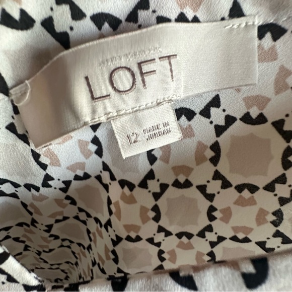 LOFT Cream and Black Printed V-Neck Peplum Tank - Picture 3 of 5